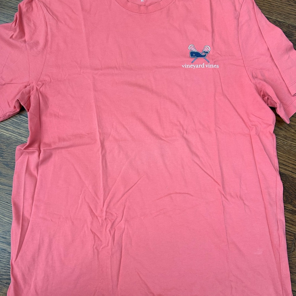 Men’s vineyard vines lacrosse tee